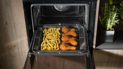 AirFry Blech von Amica Neues Zubehör verwandelt Amica Backöfen in große Air Fryer