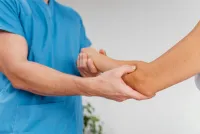 Schmerztherapie neu gedacht: Ganzheitlicher Ansatz im Alfried Krupp Krankenhaus
