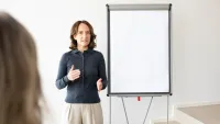 Alice Dehner inspiriert Führungskräfte zum Perspektivwechsel und zu authentischer Reflexion. Alice Dehner stärkt Führung durch Perspektivwechsel