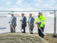 Andreas Erhard (Stadt Erding), Kai Falke (Sonima), Nicolai Greiner (VIB), Thomas Elfert (List Bau) VIB Vermögen gewinnt weiteren Mieter für GreenBiz Park Erding und startet nächste Bauphase