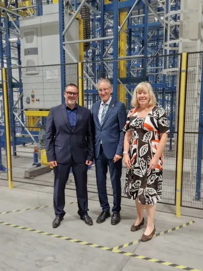 Antrittsbesuch von Falk Pruscha von der Mercedes-Benz AG Sindelfingen bei Landrat Bernhard findet in der Campus Mensch Industrie statt