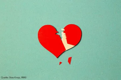 ARAG Experten über das Umgangsrecht am Fest der Liebe Zerrissen: Weihnachten mit getrennten Eltern