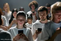 ARAG IT-Experten mit Tipps zum ersten Smartphone für Kinder Handy-Premiere: So starten Kids geschützt durch