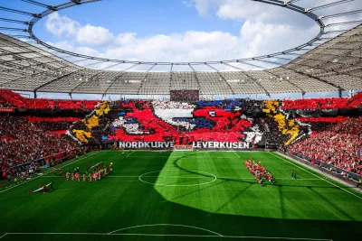 Bayer 04 Leverkusen präsentiert Deutschlands erstes Fußballstadion mit Wi-Fi 7 – mit Technologie von Extreme Networks