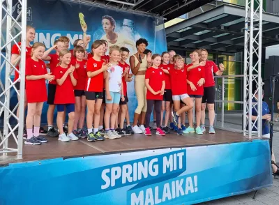 Benefizaktion in Ludwigshafen: Malaika Mihambo, Mineralwasser und der Sprung für den guten Zweck