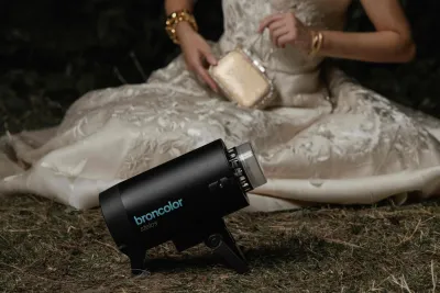 broncolor Stelos 800 L steht für maximale Flexibilität on Location broncolor präsentiert neues Kompakt-Blitzgerät