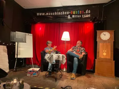 Fantasy trifft auf Familiengeschichte bei der &amp;#8220;Buchmangel&amp;#8221;-Lesung im Maschinchen Buntes