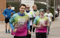 "Selten heißt nicht allein" - InfectoPharm schnürt die Schuhe und läuft mit