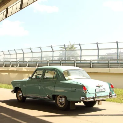 Camil Humackic: Der Ford Escort 77 - Mein Juwel unter den Oldtimern