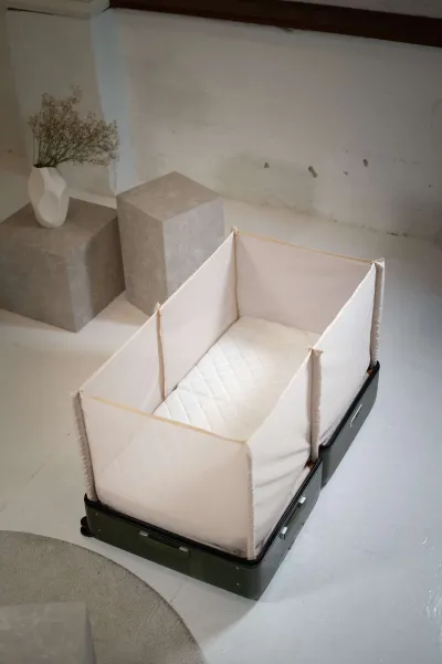 CaseNapzZz-Koffer aufgeklappt Innovation für junge Eltern