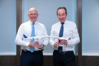 Die CEOs von Air Astana (rechts) und Air India freuen sich über die neue Codeshare-Partnerschaft. Air Astana und Air India werden Codeshare-Partner