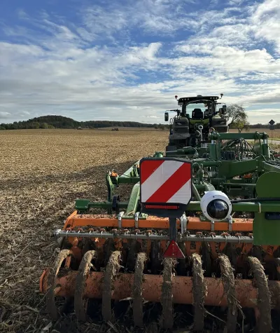 Datenerhebung mittels Kamera- und Vibrationssensorik im MOTDR-Projekt des Fraunhofer IGD Agritechnica 2025 - Fraunhofer IGD zeigt datenbasierte Lösungen für Biodiversität und Klimaschutz