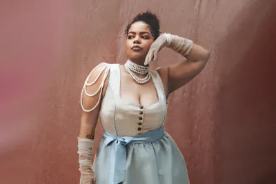 Dirndl in Plus Size | Foto: PlusPerfekt Das sind die Trends für Dirndl & Landhausmode in dieser Saison