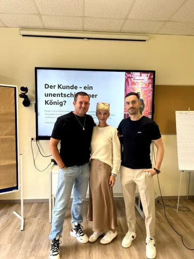 Dr. Johanna Dahm mit dem Führungsteam von Accenture Sales-Assessment: Der Schlüssel zu besseren Vertriebsentscheidungen - Statement Dr. Johanna Dahm