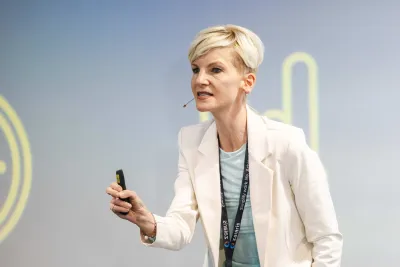 Drogenreport 2024 enthüllt Gefahren: Entscheidungsexpertin Dr. Johanna Dahm warnt Drogenreport 2024 enthüllt Gefahren: Entscheidungsexpertin Dr. Johanna Dahm warnt