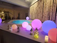 Erstes Lichtermeer der Saison mit einer Filmvorführung im Dünenbad am Weissenhäuser Strand