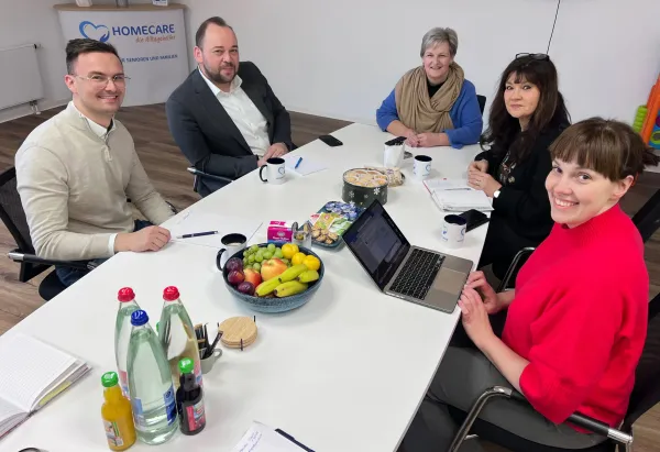 Impulse für Sachsens Pflege: Fachdialog bei HOMECARE - die Alltagshelfer