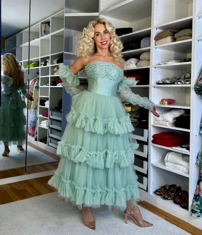 Fashion-Creatorin Jane Uhlig zeigt Top-Wintermode 2025 & Partyoutfits auf LTK Deutschland Fashion-Creatorin Jane Uhlig zeigt die Top-Wintermode 2025, trendige Partyoutfits und starke Black-Week-Deals auf LTK.