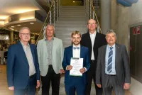 M. Eng. Johannes Kiener erhielt an der OTH Regensburg den IfKom-Preis 2025 