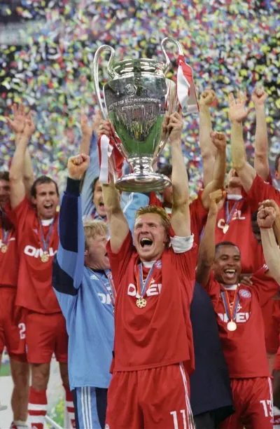 Fußball-Ikone Stefan Effenberg wird als Keynote-Speaker auf der Hauptbühne erwartet. STARFACE und estos präsentieren Agenda der Com.vention 2025 - mit Keynote von Stefan Effenberg