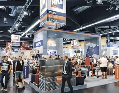 Auf der GaLaBau 2024 präsentiert sich HKL in Halle 7, an Stand 224. Innovative Lösungen im Fokus auf der GaLaBau 2024