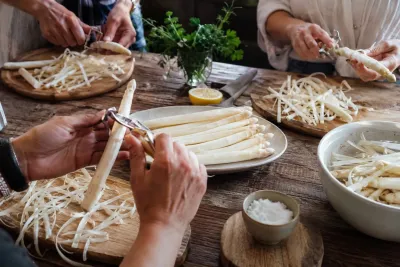 Ganz in Weiß - Das Forum Steglitz feiert den Spargel