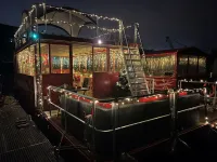 Schwimmendes Teamevent: Weihnachtsfeier auf Berliner See