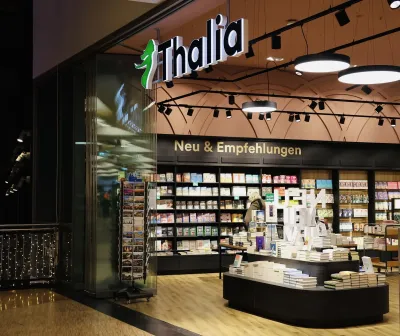 Herzlich willkommen in der neu gestalteten Thalia Buchhandlung im ALEXA Thalia schafft im ALEXA einen neuen Kosmos rund ums Lesen
