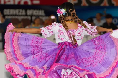Huaylas, Festejo oder Marinera: Perus Volkstänze erobern Berlin