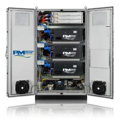 Das HyCabinet-S24-Produkt der Proton Motor Fuel Cell GmbH basiert auf drei HyModule®-S8-Systemen. Proton Motor Fuel Cell GmbH produziert erfolgreich Notstromsysteme auf Wasserstoff-Brennstoffzellen-Basis