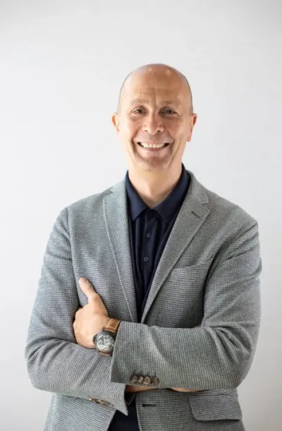 Ian Tickle übernimmt die Rolle nun dauerhaft, nachdem er sie zuvor vorläufig ausgeübt hatte Freshworks ernennt Ian Tickle zum Chief of Global Field Operations