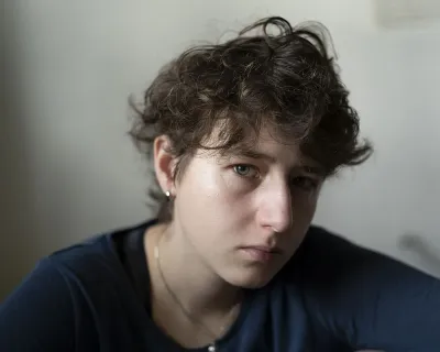 Johanna Langenhoff: ich (oder so), 2023, aus der Serie „Ich oder so“
© Johanna Langenhoff Johanna Langenhoff gewinnt den August-Sander-Preis 2024