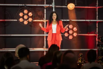 Wiesbadener Expertin Szilvia Keilani überzeugt beim International Speaker Slam mit Plädoyer für Vielfalt als Wirtschaftsfaktor