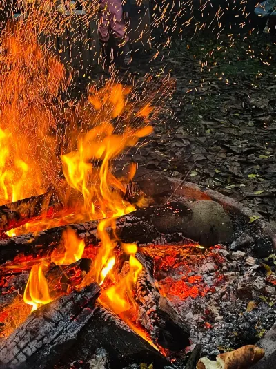 Kämpfen wie ein Krieger: Mit Feuer-Moon-Yoga im Yoga Retreat mit Jane Uhlig am Birnbaumteich Kämpfen wie ein Krieger: Mit Feuer-Moon-Yoga im Yoga Retreat mit Jane Uhlig am Birnbaumteich