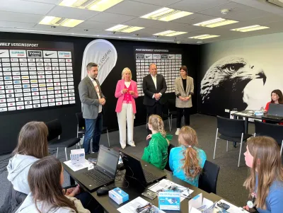 "Kicken und Coden" am Girls`Day 2024