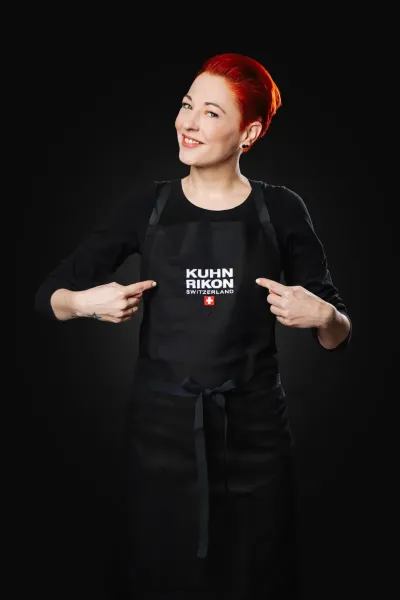 Kuhn Rikon Markenbotschafterin Meta Hiltebrand Kochen wie die Profis: Starköchin Meta Hiltebrand verrät, worauf es wirklich ankommt