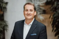 Marius Dunker kehrt als RVP DACH zu Flexera zurück