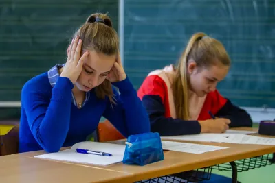 Mathematik ist das Fach, das den meisten Schülerinnen und Schülern Probleme bereitet. Angst vor Mathe: weit verbreitet, gut zu bekämpfen
