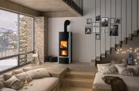 Perfektes Zusammenspiel: Wasserführender Kaminofen ergänzt die Wärmepumpe
