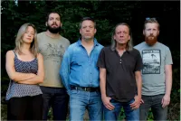 Mick Scheuerle: Top-Gitarrist veröffentlicht vielschichtiges Meisterwerk - "Doubts and Demons"