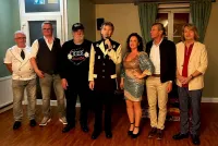 Mike Dee und seine Schlager- und Oldieparty mit Live-Premieren 