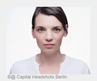 Moderne Corporate Headshots Professionelle Headshots für Unternehmen in Berlin