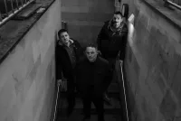 monocene veröffentlichen Debütalbum "More Than I Own"