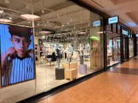 Zwei Shoperöffnungen im ALEXA