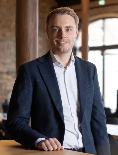 Dominik Dennig in die Geschäftsführung der DENIOS Holding eingetreten