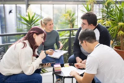 Neuer Studiengang „Kommunikationspsychologie und Nachhaltigkeit“ an der Hochschule Trier. Neuer Studiengang: Hochschule Trier verbindet Psychologie, Kommunikation und Ökologie