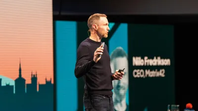 Niilo Fredrikson, CEO von Matrix42, stellt den neuen Intelligence Layer Neo vor Matrix42 stellt auf der „Digitalize and Automate 2026“ die nächste Generation von Intelligent Service Management vor