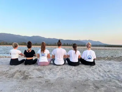 Online Yoga Teacher Training mit Gyan Yog Breath Mit Online Yoga Teacher Training den Sommer genießen