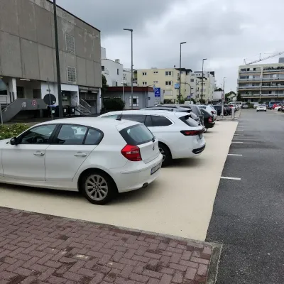 Parkplatz in der Uhlandstraße in Homburg bema PU-Asphalt®: Eine nachhaltige Innovation