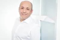 Das Phänomen Emanuell Charis - Warum Europas bekanntester Visionär Menschen und Systeme verändert